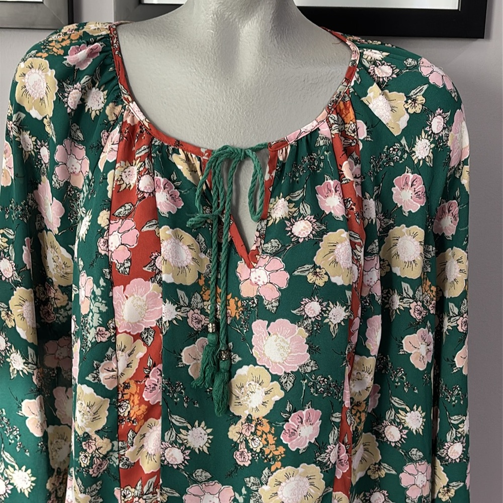 🌿 DR2 Daniel Rainn Floral Boho Tunic Blouse XL Green Flowy Tassel Top - Picture 8 of 12